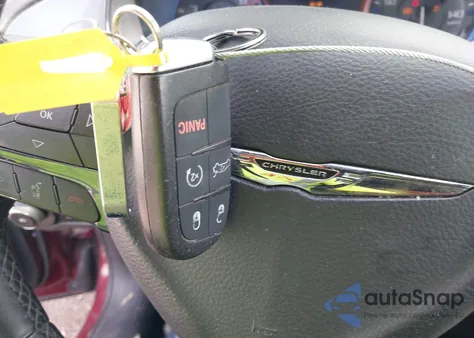 2015 Chrysler 200 S z USA, uszkodzony, nr VIN 1C3CCCBB6FN527254